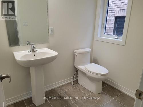 21 Bluebird Lane, Barrie, ON - Indoor Photo Showing Bathroom