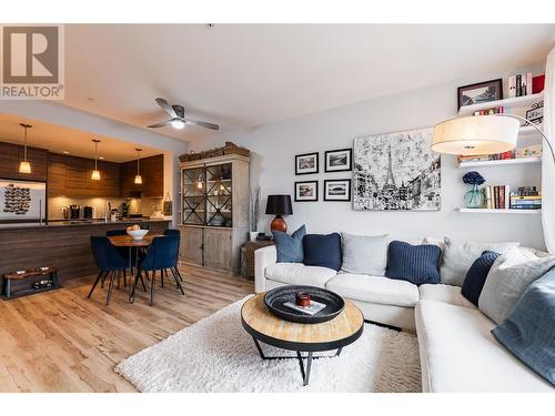 710 Vernon Street Unit# 315, Nelson, BC - Indoor Photo Showing Living Room