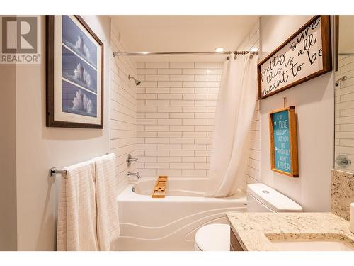 710 Vernon Street Unit# 315, Nelson, BC - Indoor Photo Showing Bathroom