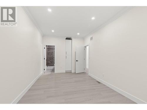 954 Fuller Avenue, Kelowna, BC - Indoor Photo Showing Other Room