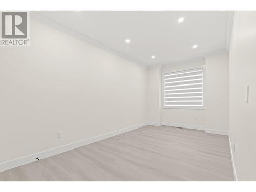 954 Fuller Avenue, Kelowna, BC - Indoor Photo Showing Other Room