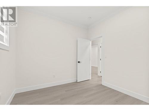 954 Fuller Avenue, Kelowna, BC - Indoor Photo Showing Other Room