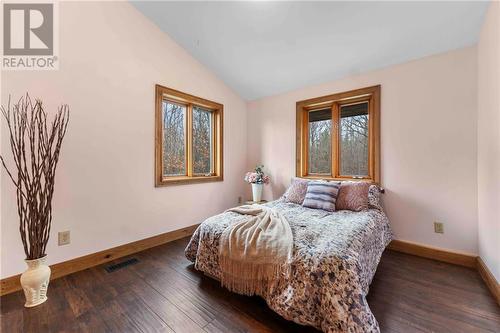 644 Rice Line, Douglas, ON - Indoor Photo Showing Bedroom