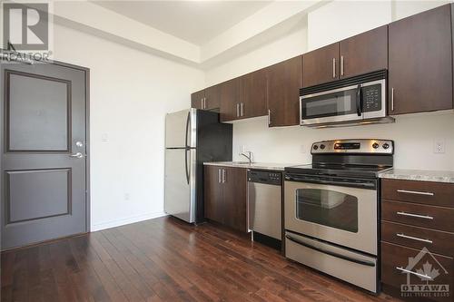 429 Kent Street Unit#517, Ottawa, ON - Indoor Photo Showing Kitchen