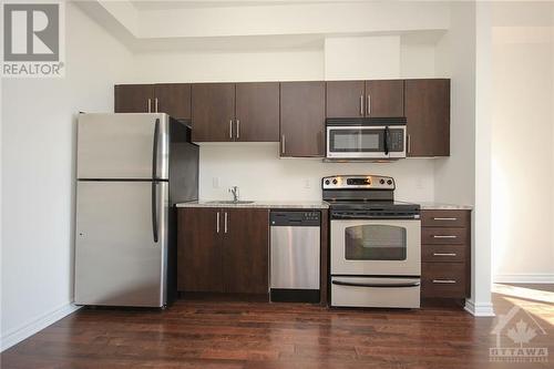 429 Kent Street Unit#517, Ottawa, ON - Indoor Photo Showing Kitchen