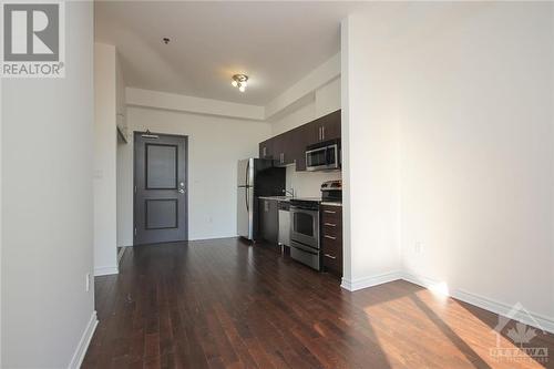 429 Kent Street Unit#517, Ottawa, ON - Indoor Photo Showing Kitchen