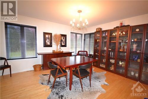 3888 Schnupp Road, Clarence-Rockland, ON - Indoor Photo Showing Dining Room