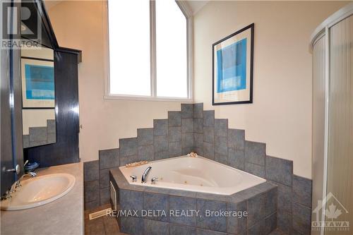 3888 Schnupp Road, Clarence-Rockland, ON - Indoor Photo Showing Bathroom