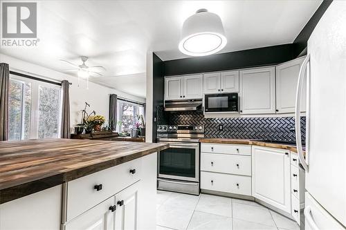 135 Isidore Street, Chelmsford, ON - Indoor Photo Showing Kitchen