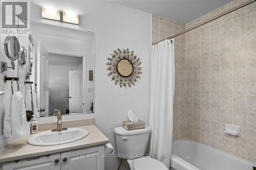 1209 Pixley Place, Kingston (East Gardiners Rd), ON - Indoor Photo Showing Bathroom