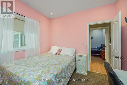 405 Cavendish Crescent, Kingston (City Northwest), ON - Indoor Photo Showing Bedroom