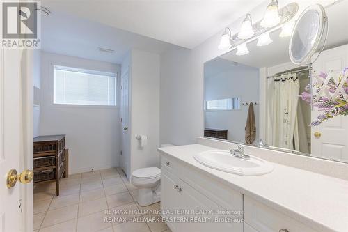 2484 Denure Drive, Peterborough (Monaghan), ON - Indoor Photo Showing Bathroom