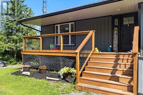 608 County Road 22, Prince Edward County (Sophiasburgh), ON - Outdoor With Deck Patio Veranda With Exterior