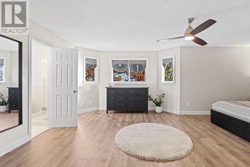 31 Moore Place, Barrie, ON - Indoor Photo Showing Bedroom