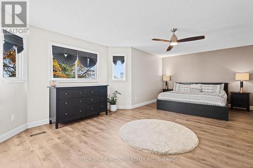 31 Moore Place, Barrie, ON - Indoor Photo Showing Bedroom