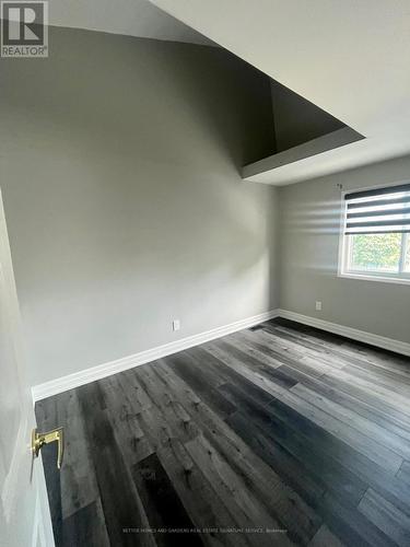 18 Homeland Court, Brampton, ON - Indoor Photo Showing Other Room