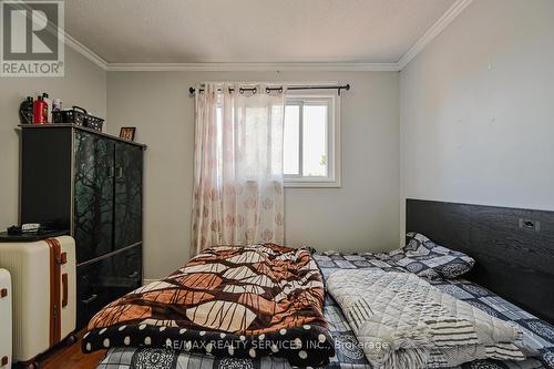 70 Crenshaw Court, Brampton, ON - Indoor Photo Showing Bedroom