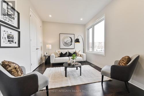 40 Stanley Greene Boulevard, Toronto, ON - Indoor Photo Showing Living Room