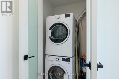 705 - 3900 Confederation Parkway, Mississauga, ON - Indoor Photo Showing Laundry Room