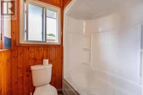 Upper - 560 Highpoint Avenue, Waterloo, ON - Indoor Photo Showing Bathroom