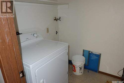 A&B 107 Brian Street, Limerick, SK - Indoor Photo Showing Laundry Room