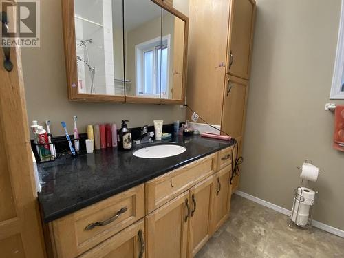 5015 Mcrae Crescent, Terrace, BC - Indoor Photo Showing Bathroom