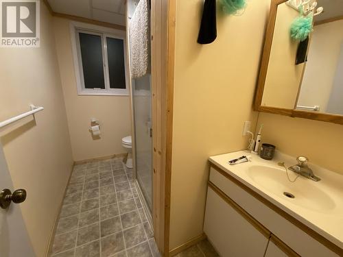 5015 Mcrae Crescent, Terrace, BC - Indoor Photo Showing Bathroom