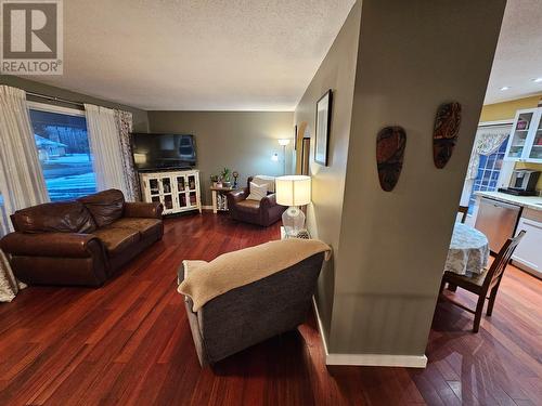 4705 46 Street, Chetwynd, BC - Indoor Photo Showing Living Room