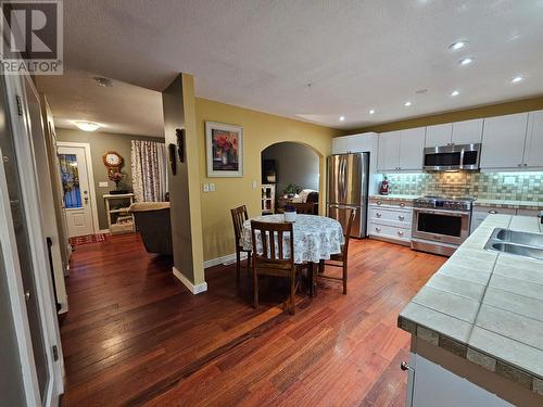 4705 46 Street, Chetwynd, BC - Indoor Photo Showing Kitchen With Stainless Steel Kitchen With Double Sink With Upgraded Kitchen