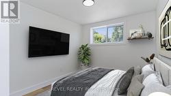 bedroom -virtualy staged - 