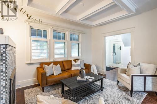 846 Colborne Street, London, ON - Indoor Photo Showing Living Room