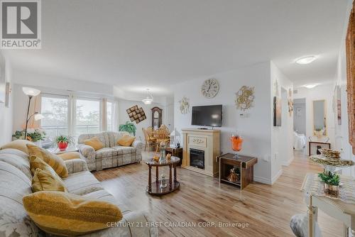 503 - 858 Commissioners Road E, London, ON - Indoor Photo Showing Living Room