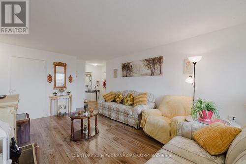 503 - 858 Commissioners Road E, London, ON - Indoor Photo Showing Living Room