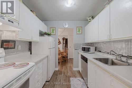 503 - 858 Commissioners Road E, London, ON - Indoor Photo Showing Kitchen