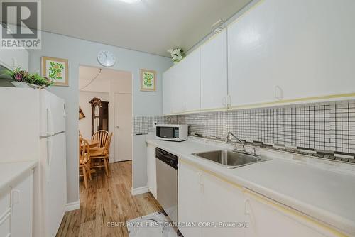 503 - 858 Commissioners Road E, London, ON - Indoor Photo Showing Kitchen