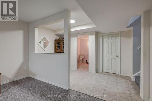 34 Eula White Place, London, ON - Indoor Photo Showing Other Room