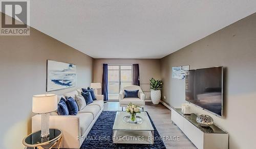 203 - 745 Davis Drive, Kingston (East Gardiners Rd), ON - Indoor Photo Showing Living Room