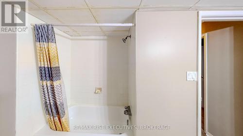 203 - 745 Davis Drive, Kingston (East Gardiners Rd), ON - Indoor Photo Showing Bathroom