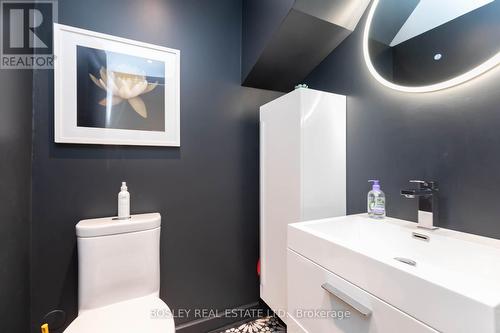 Ph15 - 36 Blue Jays Way, Toronto, ON - Indoor Photo Showing Bathroom