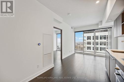 4205 - 17 Bathurst Street, Toronto, ON - Indoor