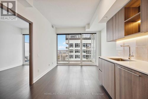 4205 - 17 Bathurst Street, Toronto, ON - Indoor Photo Showing Kitchen