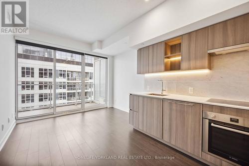 4205 - 17 Bathurst Street, Toronto, ON - Indoor Photo Showing Kitchen