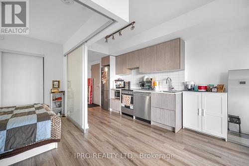 3011 - 395 Bloor Street E, Toronto, ON - Indoor Photo Showing Kitchen