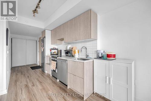 3011 - 395 Bloor Street E, Toronto, ON - Indoor Photo Showing Kitchen