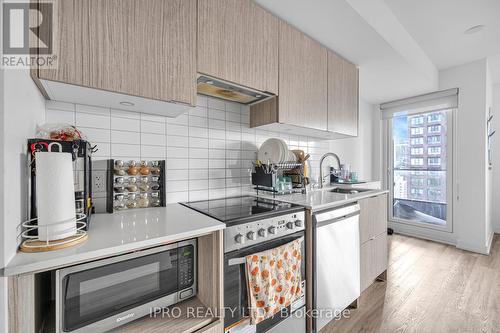 3011 - 395 Bloor Street E, Toronto, ON - Indoor Photo Showing Kitchen With Upgraded Kitchen