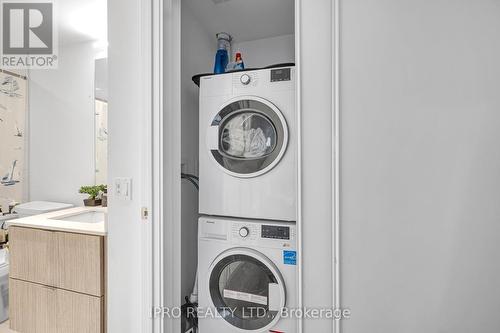 3011 - 395 Bloor Street E, Toronto, ON - Indoor Photo Showing Laundry Room