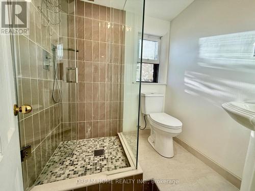 32 Davidson Drive, Vaughan, ON - Indoor Photo Showing Bathroom