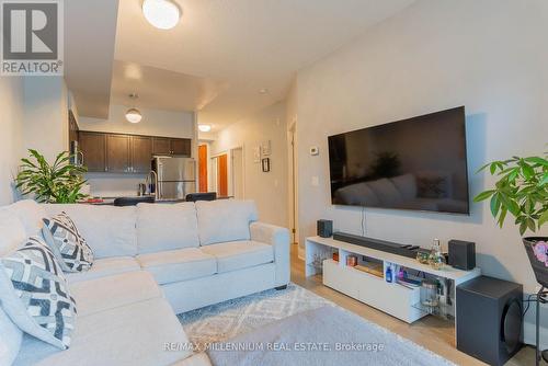 321 - 4700 Highway 7 Road, Vaughan, ON - Indoor Photo Showing Living Room