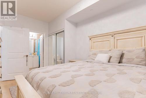 321 - 4700 Highway 7 Road, Vaughan, ON - Indoor Photo Showing Bedroom