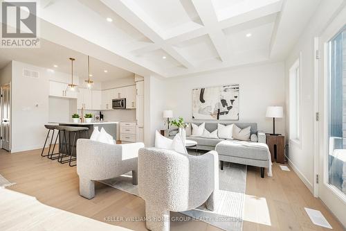 5 - 41 Fieldstone Lane, Centre Wellington, ON - Indoor Photo Showing Living Room